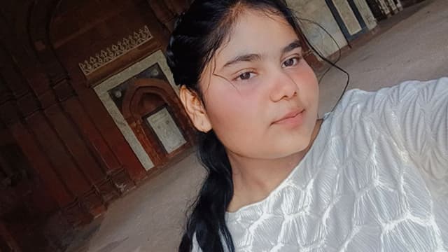 Insta Girl Latest – Outdoor BF Pound Viral